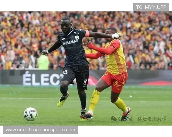 朗斯2-0梅斯：中场双后腰覆盖面积创赛季新高